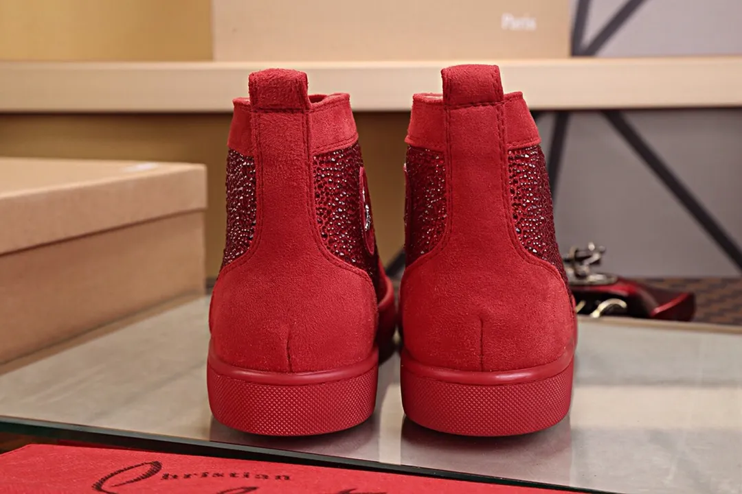 Ex-factory price 480. christian louboutin (CL red sole shoes) counter hot diamond series, high-top casual sneakers for couples 📢 📢 📢 Exclusive hot style release 🎈🎈💪 Movable latex feet 👻 Finished outsole sewing line [satisfied] 😝Female 35-40# Male 38#-46, global supply😝 [Top version]: original imported cowhide upper, top original leather lining, original molded TPU outsole, original 1:1 detail processing, original shoe last, large quantity available from stock,